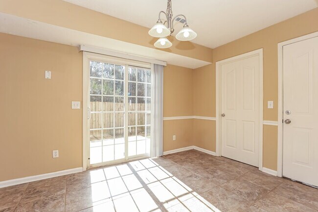 Building Photo - 1321 E Nir Shreibman