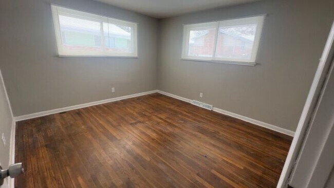 Building Photo - Spacious 3-Bedroom, 1-Bath Home in Moline Acres!