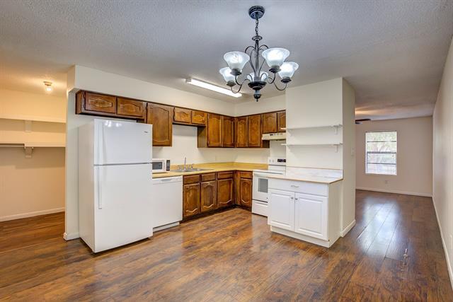 Building Photo - 2441 Sweetwood Dr