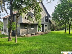 Building Photo - 305 Forest Dr