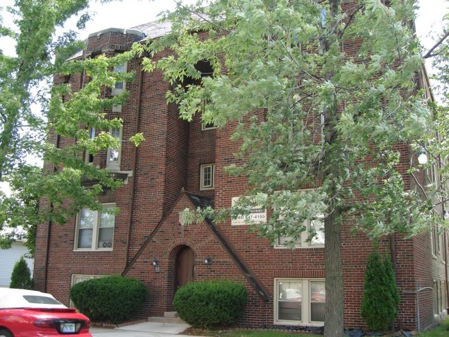 Primary Photo - Sheridan Apartments
