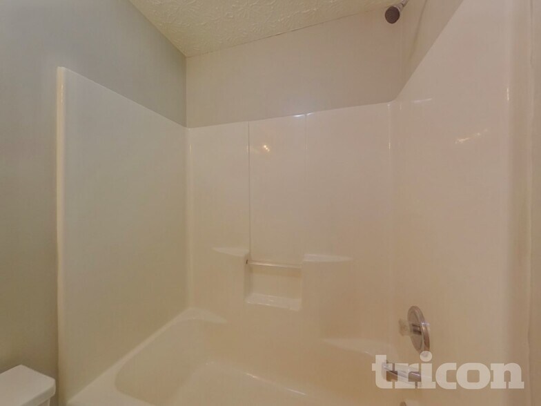 Building Photo - 355 Mary Alice Dr