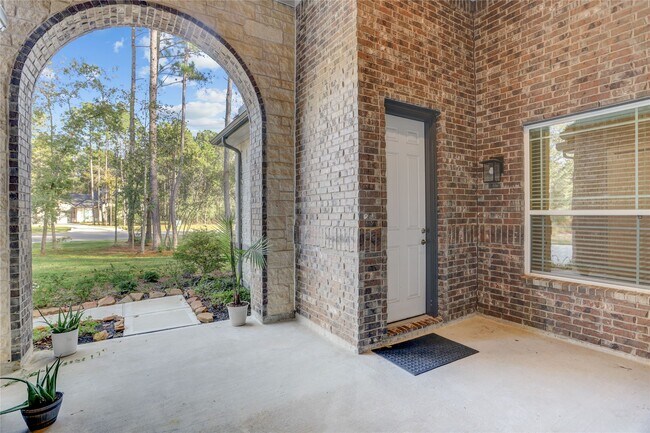 Building Photo - 1619 Chisos Bnd