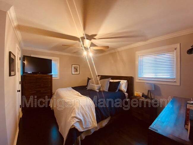 Building Photo - 14505 Shadywood Dr