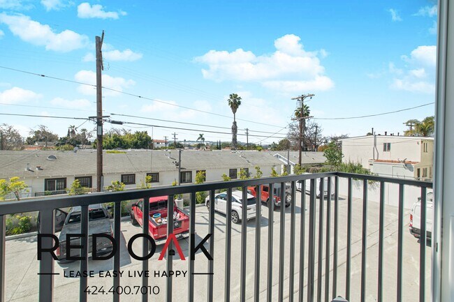 Building Photo - 4000 Mont Clair St
