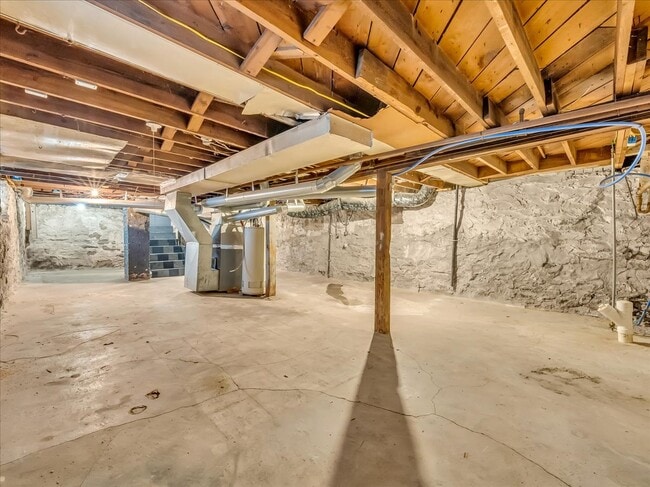 Building Photo - 4241 Prospect Ave