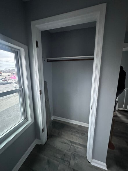 Building Photo - 504 Spellman St