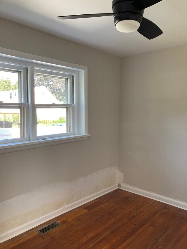 2nd bedroom - 136 Highland Ave