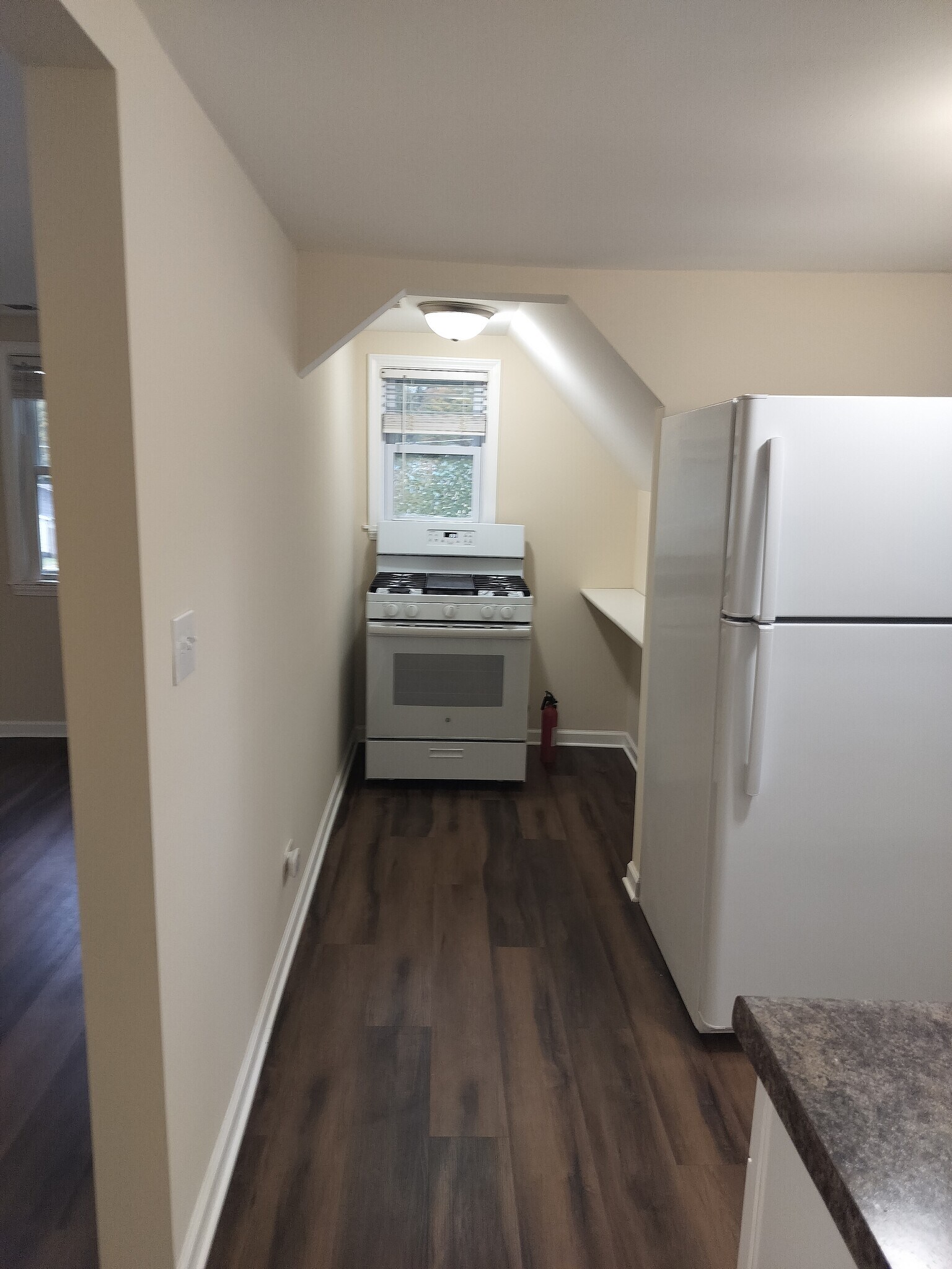 Building Photo - 239 S Locust St