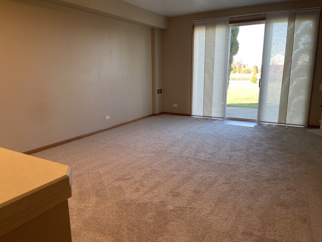 Building Photo - 2617 Carrolwood Rd