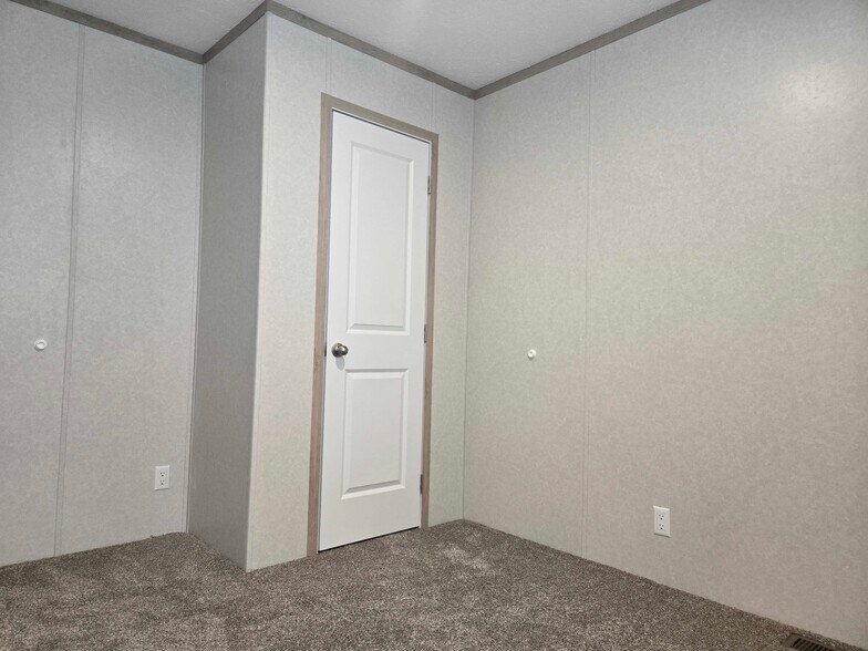 Building Photo - 52792 S Zacharias Ct