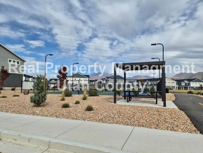 Building Photo - 1322 S 3540 E