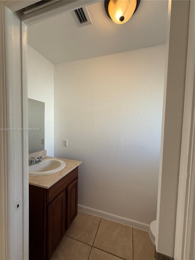 Building Photo - 1540 NW 45th St