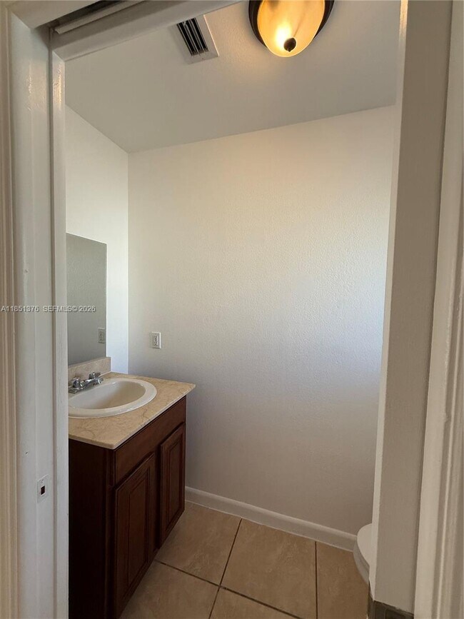 Building Photo - 1546 NW 45th St