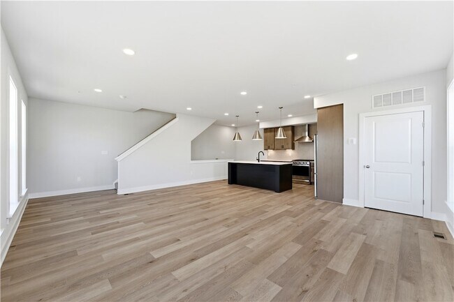 Building Photo - 227 Oliver Wy