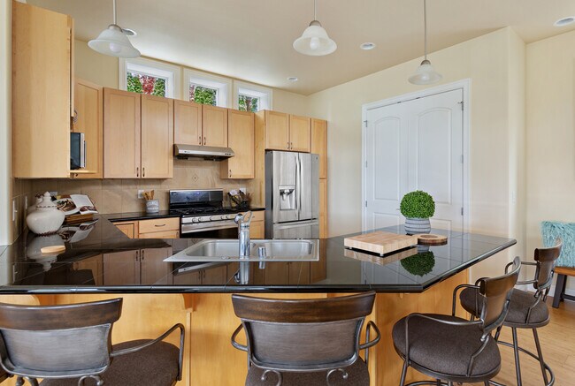 Building Photo - 351 Lind Ave NW