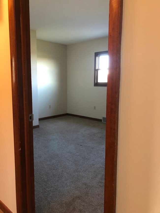 Bedroom #1 - 710 S Mountain Rd