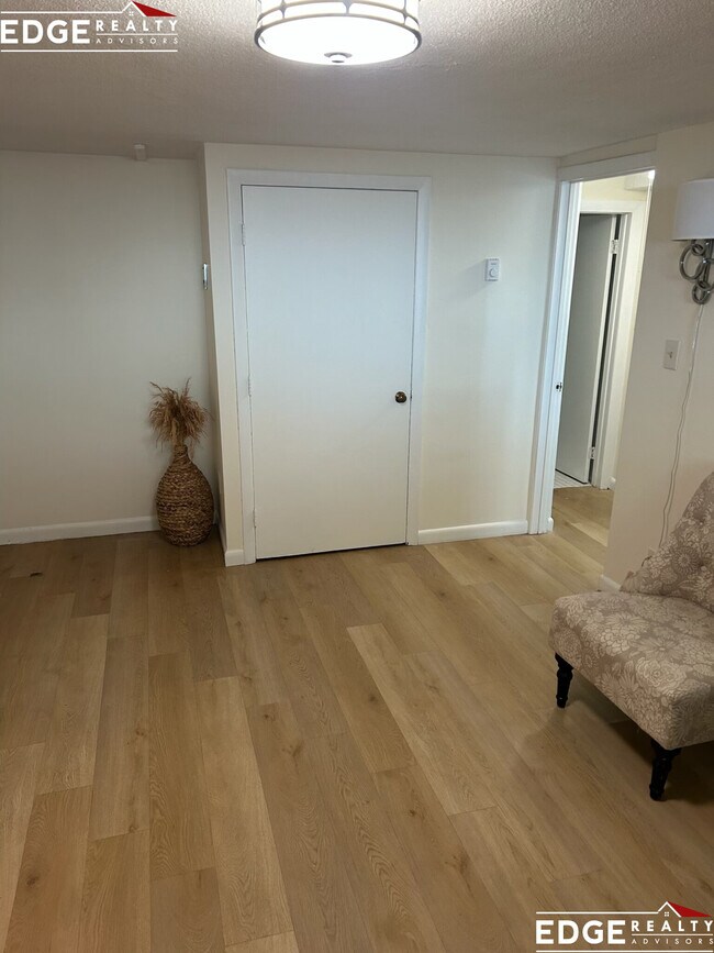 Building Photo - 365 Faneuil St