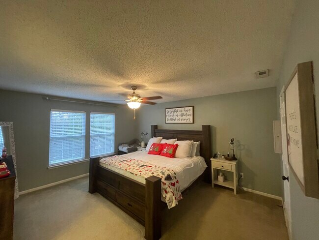 Building Photo - 12812 Anthem Ave