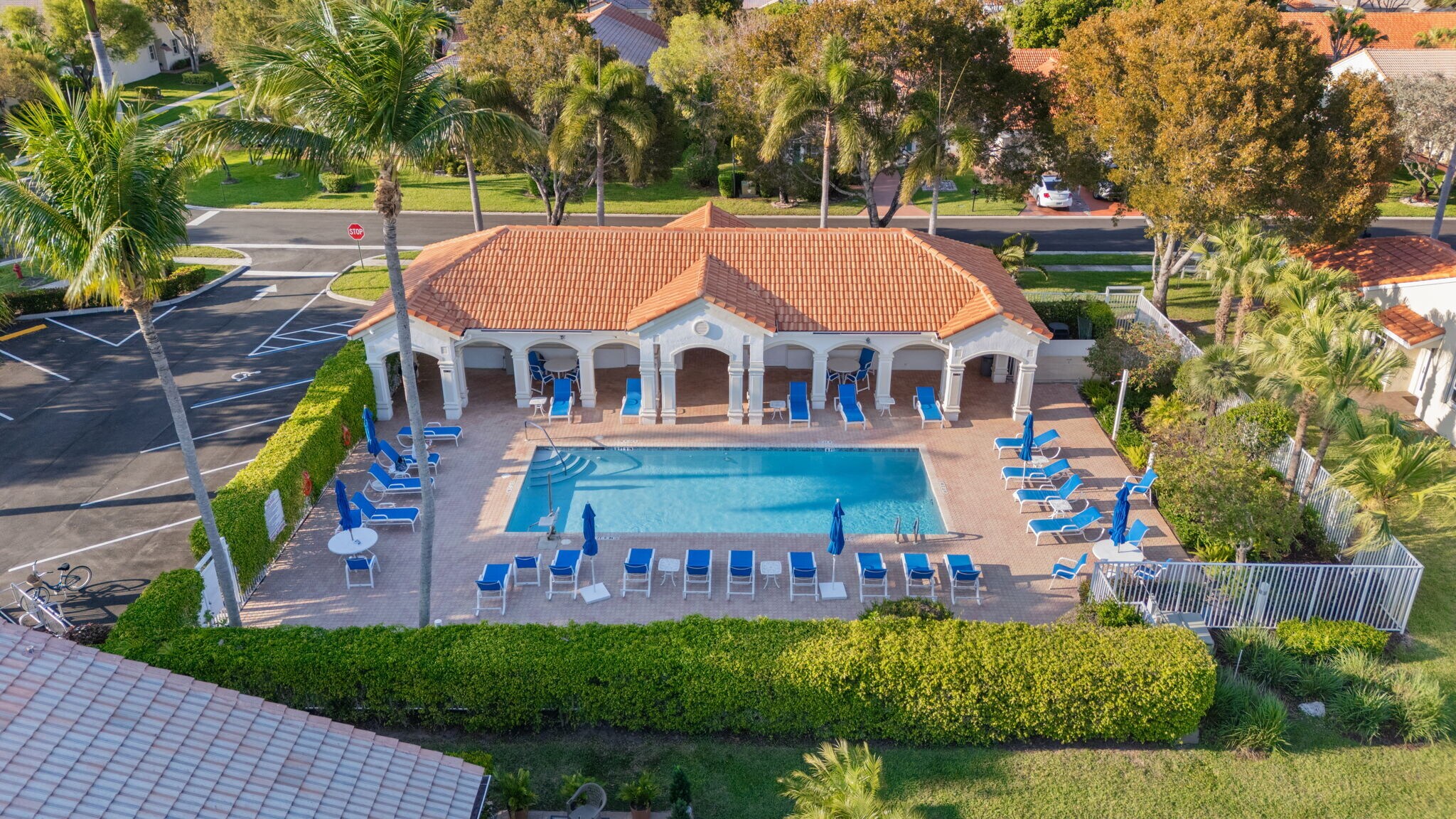 Building Photo - 15465 Lake Magnolia Pl