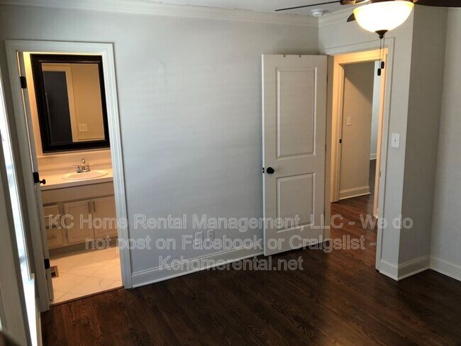 Building Photo - 8234 Main St