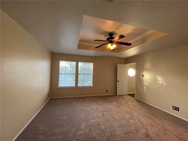 Building Photo - 102 Brentwood Dr