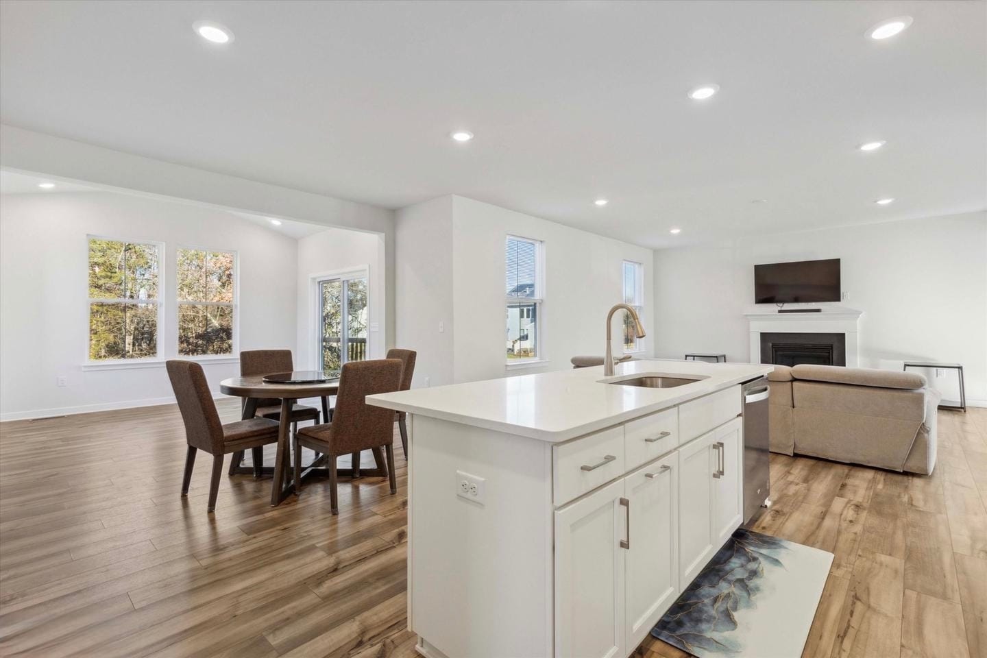 Building Photo - 1137 Mariwill Dr