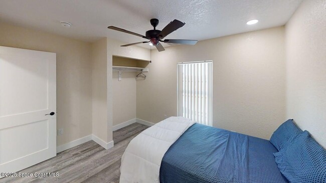 Building Photo - 3015 Marshall Dr