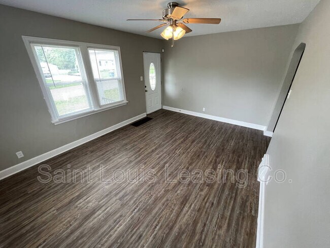 Building Photo - 1629 Talisman Ln