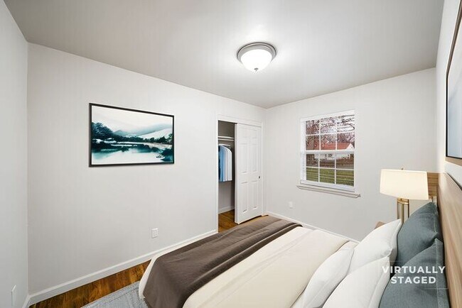 Building Photo - Move In SPECIAL! Beautifully Remodeled 2-B...