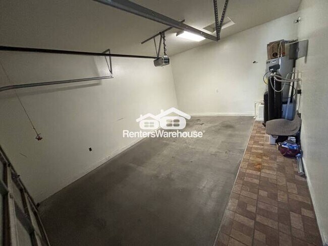 Building Photo - North Phoenix Oasis in a 3-BD Single Family House!