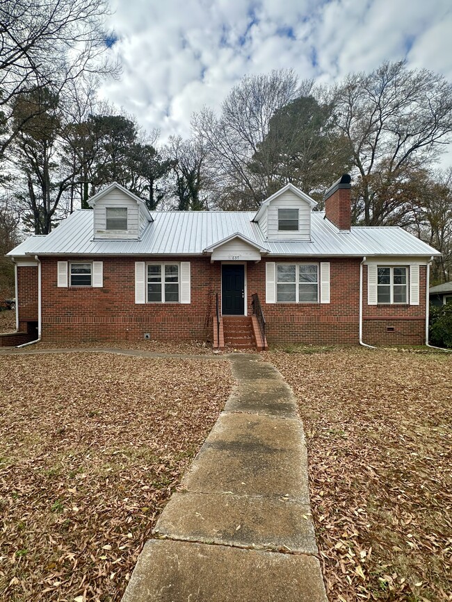 Building Photo - 637 Blanton Ln