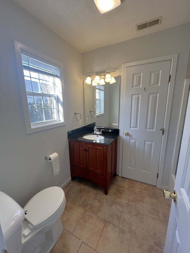 Building Photo - COMING SOON! 3 BR/2bath/Carport/Fenced Yard/ No carpet Odgen location. One level home, Beautiful ...