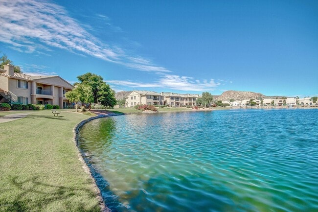 Building Photo - 16013 S Desert Foothills Pkwy
