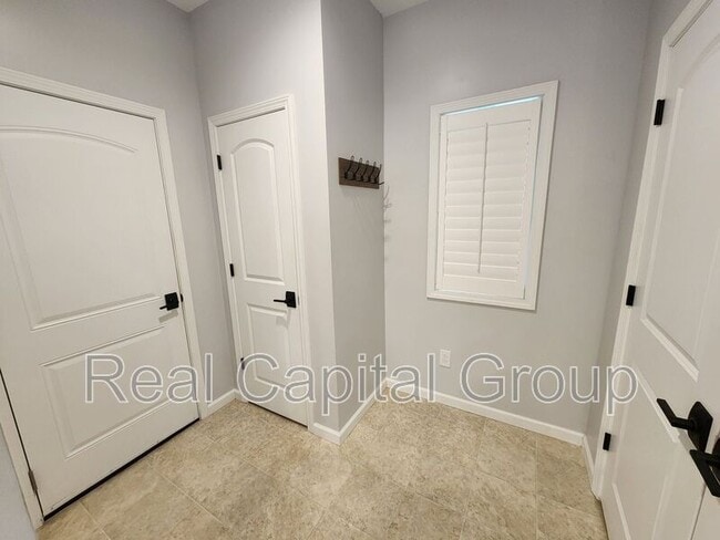 Building Photo - 40 Haywood Ln
