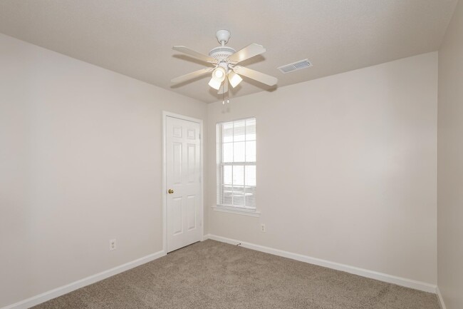 Building Photo - 7040 Millers Glen Way