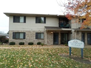 Building Photo - Spacious 2-Bed, 2-Bath Condo with Comfort and Convenience!