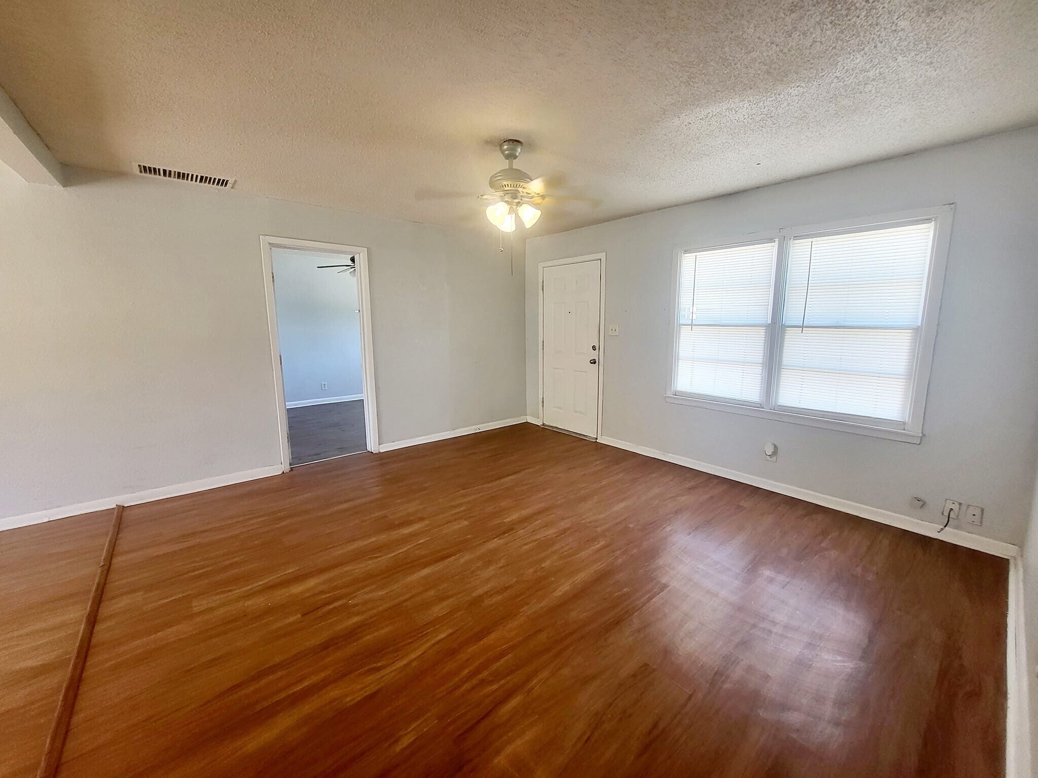 Building Photo - 3789 Sunset Ave