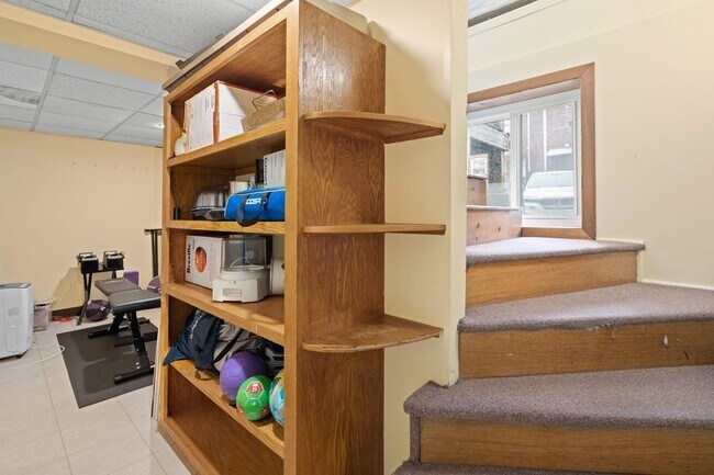 Building Photo - 46 Riverdale St