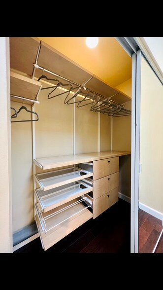 Building Photo - 29 5th St