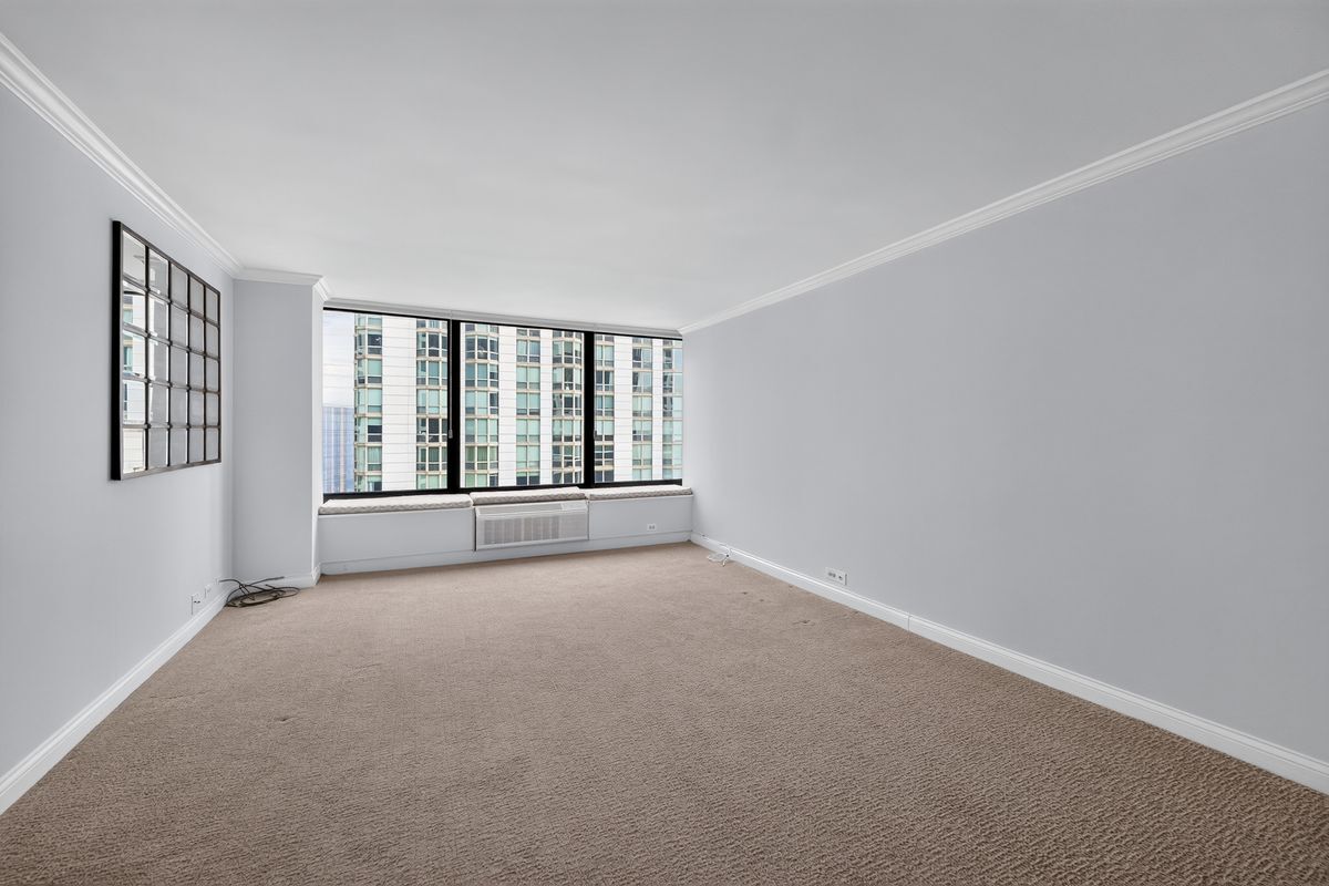 Building Photo - 155 N Harbor Dr