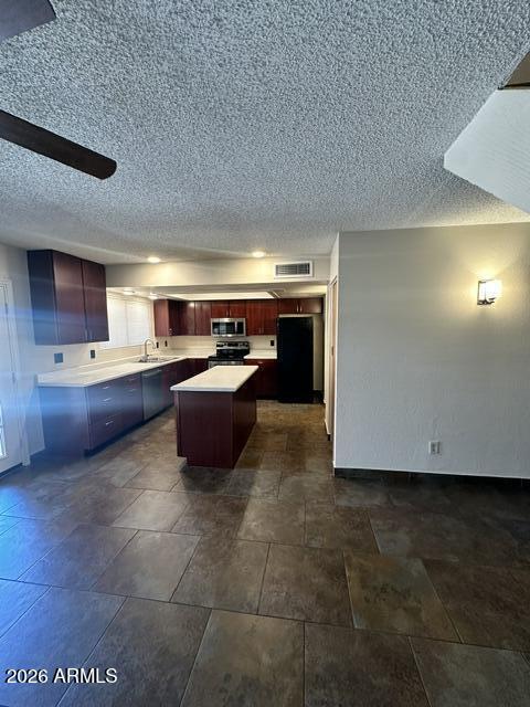Building Photo - 5805 W Evans Dr