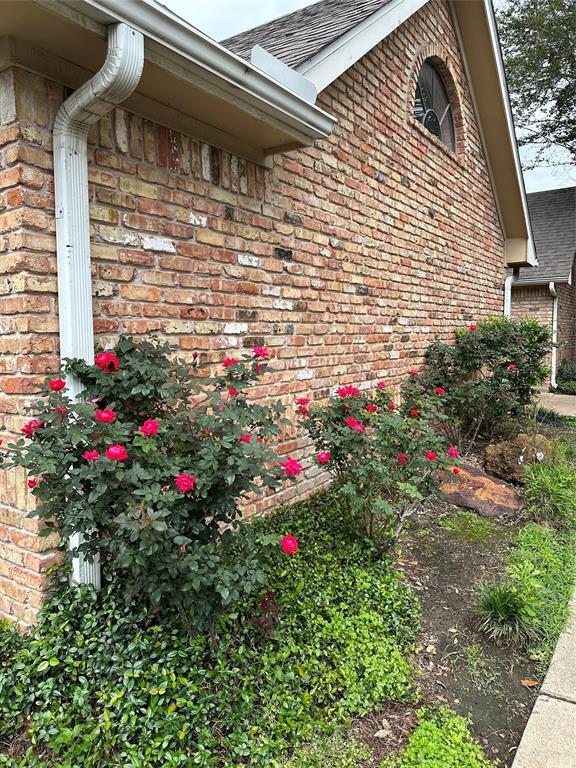 Building Photo - 2300 Old Spanish Trail