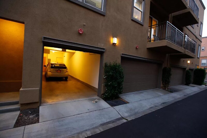 Building Photo - 1115 Armstrong Dr