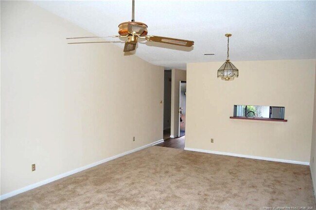 Building Photo - 122 Mallard Cove