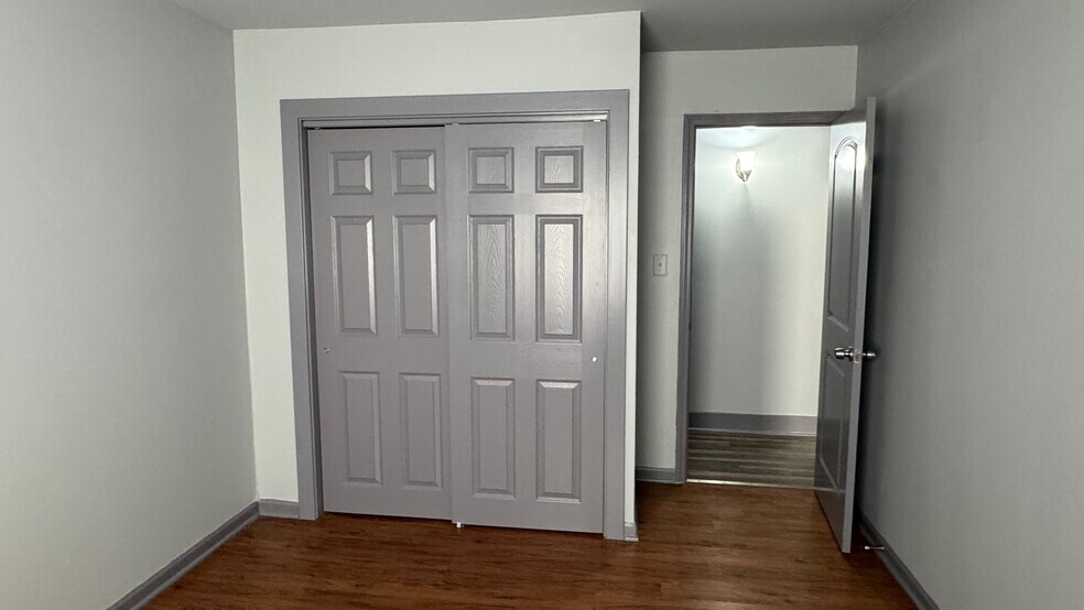 Building Photo - 8581 101st Ter