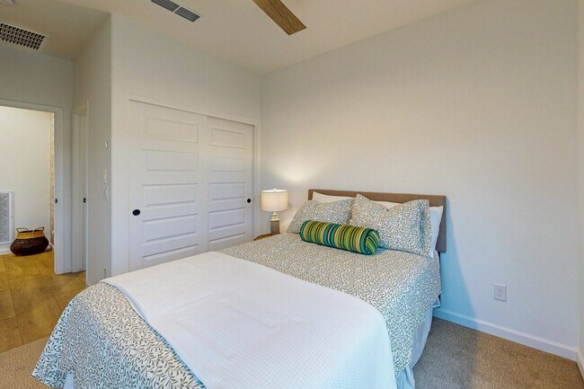 Building Photo - 18328 E Spring Valley Ct