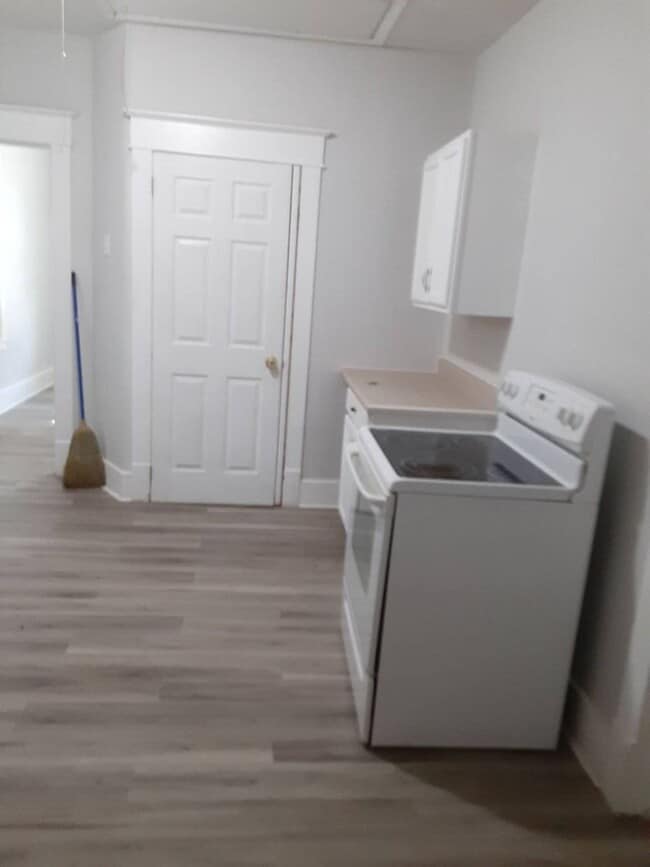Building Photo - Nice 2BR/1BA house- COMING SOON