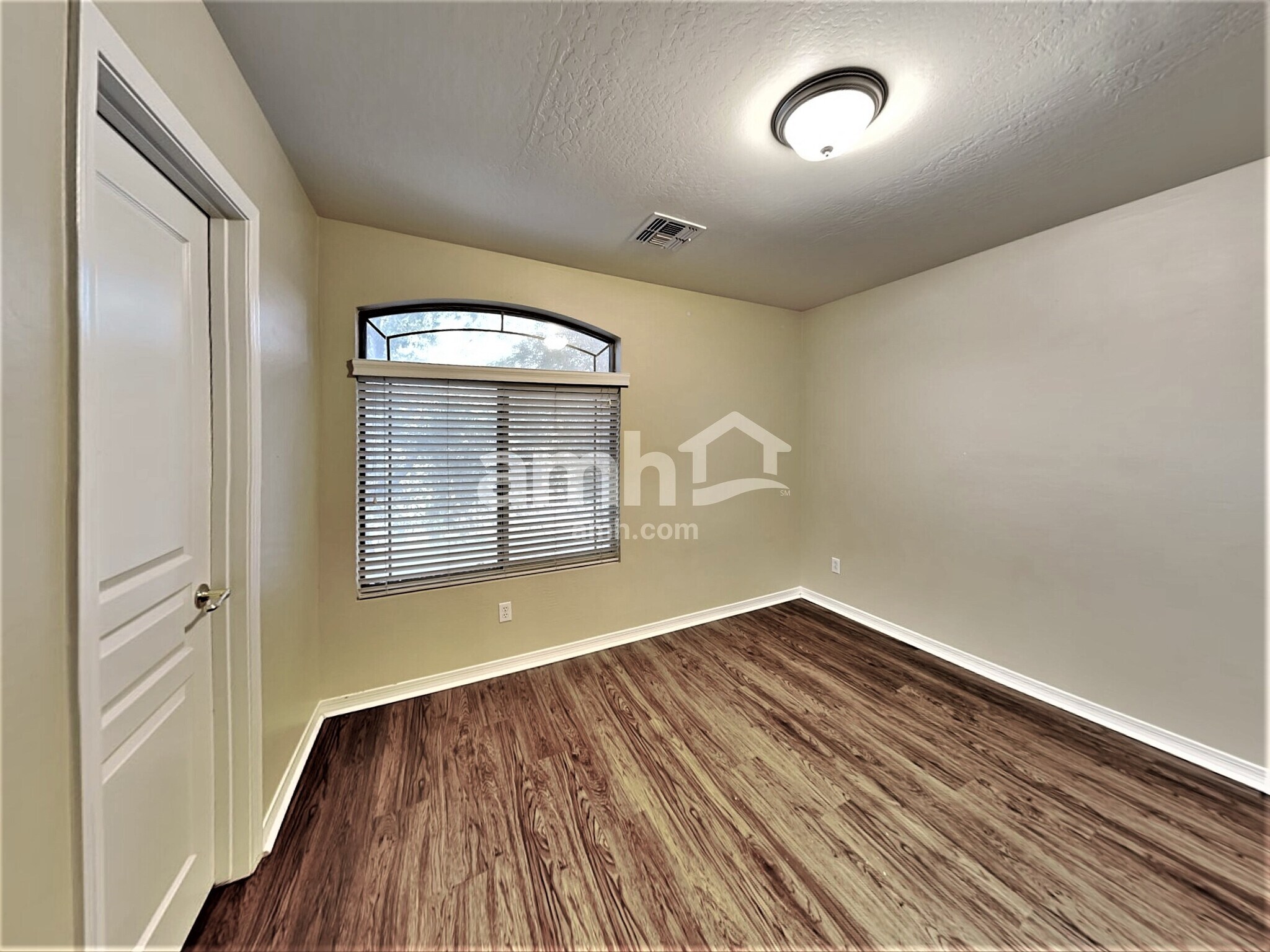 Building Photo - 2451 S 160th Dr