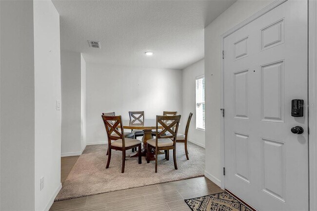 Building Photo - 159 Persimmon Dr